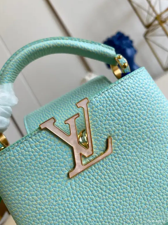 First bag ru MINI VUITTON LOUIS CAPUCINES 0523